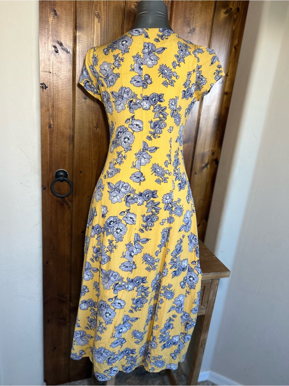 Lulu's Yellow Floral Button-Front Midi Dress - Picture 5 of 7